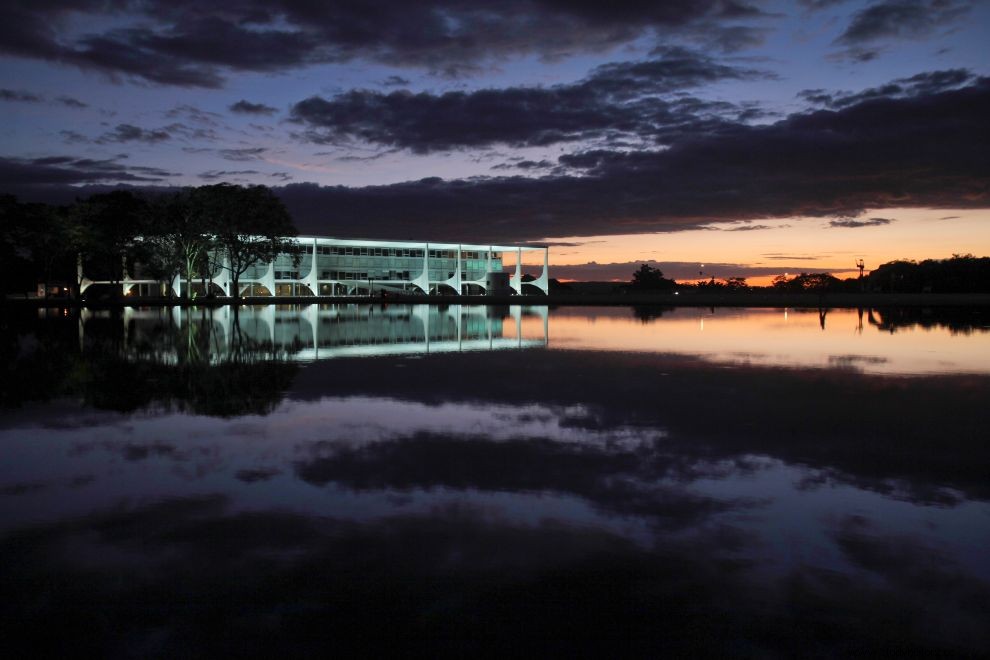 Oskar Niemeyer, un arquitecto visionario. Vivió hasta los 105 años y creó edificios asombrosos. 