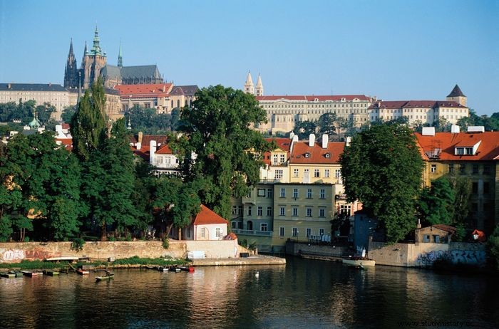 Castillo de Praga | Historia, edificios y hechos 