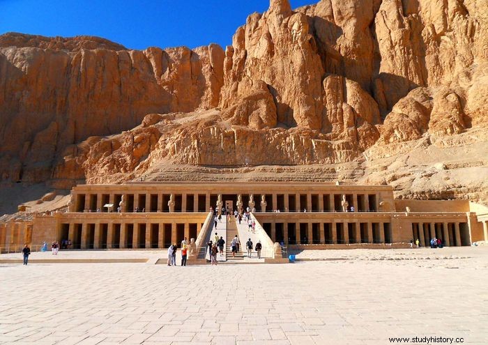 Dayr al-Baḥrī | sitio arqueológico, Egipto 