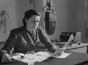 Radio London, Radio Paris and Vichy:the war on the airwaves 