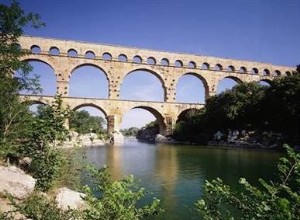 Pont du Gard, historia del mayor acueducto romano 