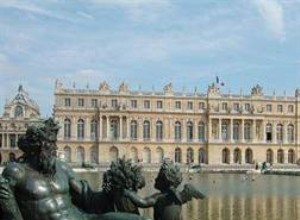 Palace of Versailles, its construction and its history 