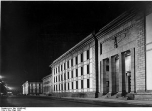 New chancellery and Hitler s bunker 