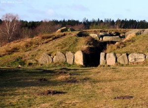 Megalithic passage tombs could also have been astronomical observatories 