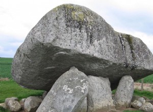 Впечатляющий дольмен Брауншилл, крупнейший в Европе такого типа. 