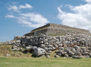 The prehistoric altar of Monte d Accoddi in Sardinia, a stepped pyramid a thousand years older than those in Egypt 