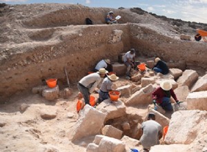 They discover the remains of the port of the ancient city of Meninx, founded by the Carthaginians in Tunisia 