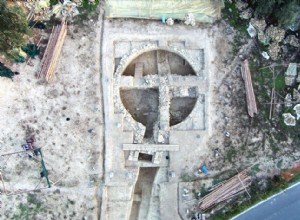 Arqueólogos encuentran tumbas de la Edad del Bronce revestidas de oro cerca del Palacio de Néstor en Grecia 