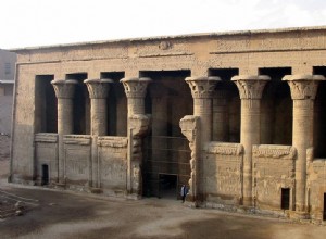 Reveal the original color and new inscriptions in the temple of Esna in Egypt 