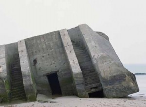 The Last Stand:images of the traces of the Second World War in the landscape 