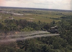 Guerra aérea de Vietnam:defoliantes 