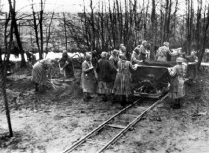 Ayudaron a los presos, a los enfermos y a los  conejos . Las Girl Scouts de Ravensbrück 