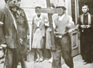 The only chaplain in the Warsaw Uprising with a weapon in his hand. Why did he decide to fight? 