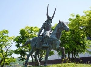 [Ii familia] ¡Nacimiento y decadencia, el señor del castillo y el líder del daimyo! ¡Una familia que continúa hasta el día de hoy! 