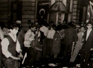 Bloody City:The pogrom against Greeks, the Anglo-Turkish plan and the execution of Menderes 