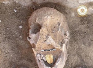 Egypt:Archaeologists have discovered a 2,000-year-old mummy with a golden tongue 