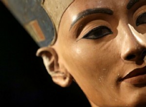 EGYPT. Nefertiti soon under the radar 