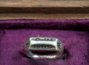 Joan of Arc Ring Sold in London ... Or not? 