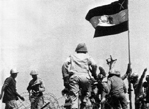 The UNKNOWN Egypt-Libya war in 1977... Sadat Vs Gaddafi (vid.) 